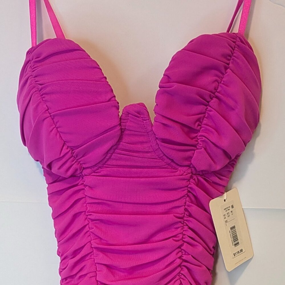 GB NWT ruched Hot Pink form fitted Formal dress. size 3. Back Slit & Zip
